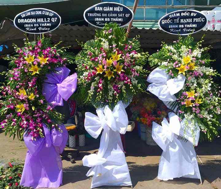 Flowershop.com.vn- địa chỉ Đặt vòng hoa tang lễ tại Bình Phước uy tín